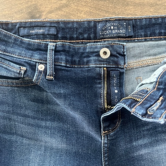 Lucky Brand Ava Skinny Jeans 8/29 - Picture 5 of 9